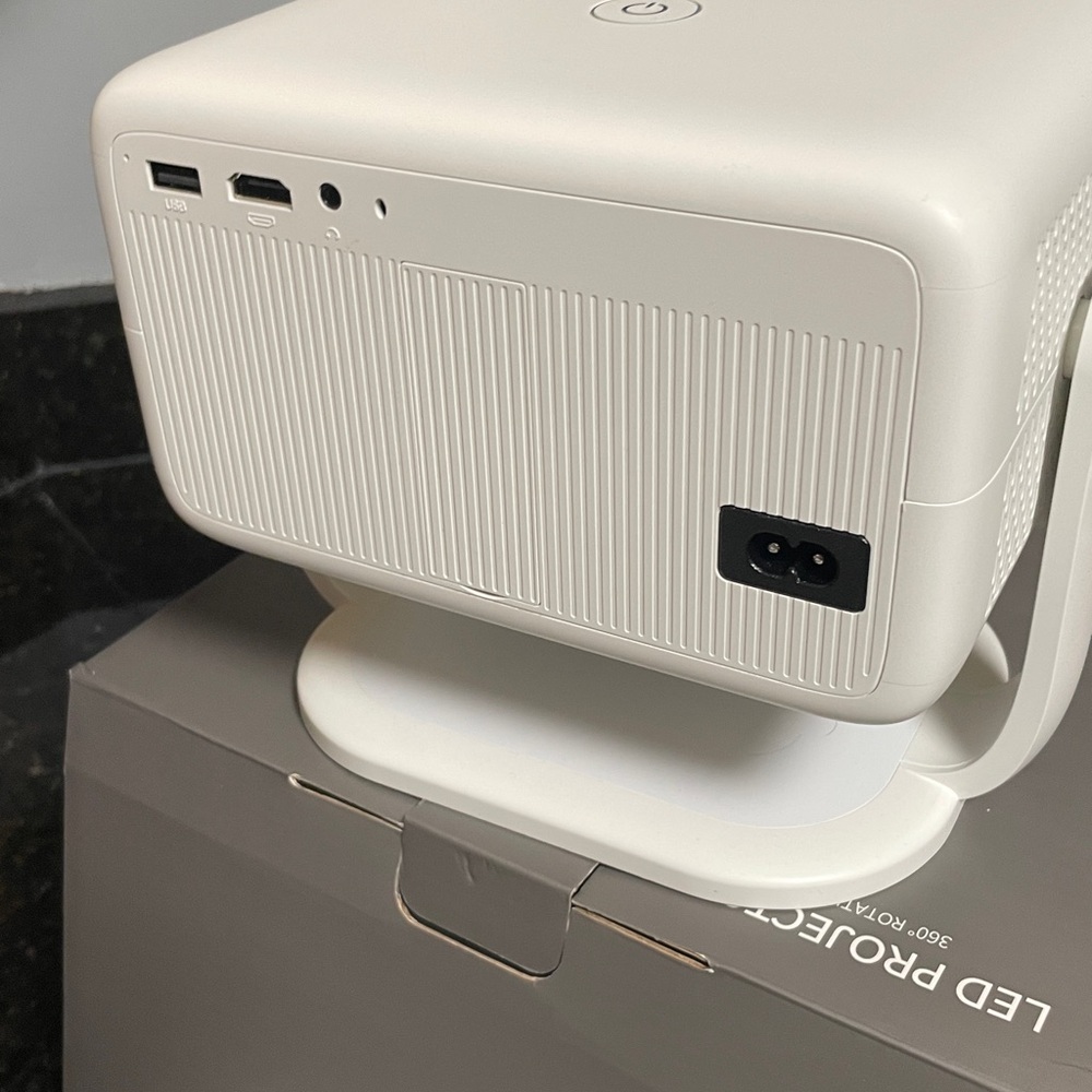 Black LED Projector with 360° Rotation - Picture 11 of 11
